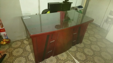 Thanh lý bàn giám đốc, mặt kính, gỗ MDF đẹp rẻ