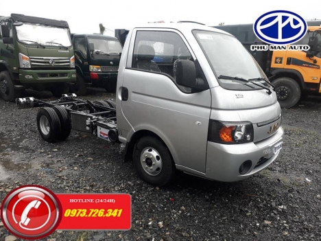 Xe tải nhẹ 1t25 động cơ dầu mạnh mẽ trong mọi cung đường.