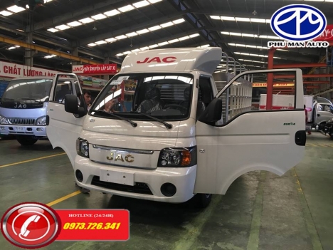 Xe tải nhẹ 1t25 động cơ dầu, tiêu chuẩn Euro4.