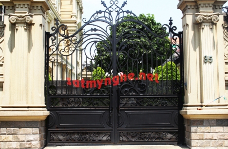 Mẫu cổng sắt mỹ nghệ đẹp