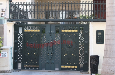 Mẫu cổng sắt mỹ nghệ đẹp