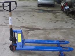 Xe nâng tay các loại 2T,2.5T,3T Tại Đà Nẵng