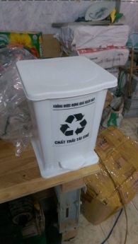 0901166292 Cung cấp các loại thùng rác nhựa,pallet gỗ tại đà nẵng