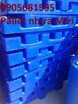 Pallet nhựa xanh mới 100%, giá cả ưu đãi, hàng có sẵn 0905681595