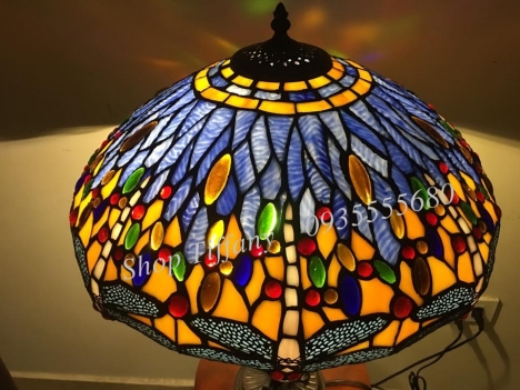 Đèn Bàn Tiffany Họa Tiết Chuồn Vàng