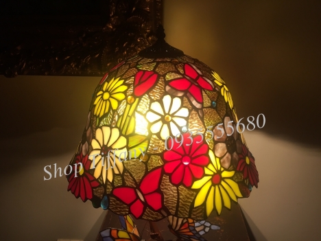 Đèn Bàn Tiffany Họa Tiết Hoa Bướm