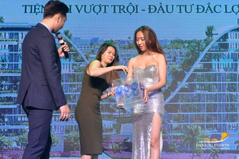Cho Thuê Cột Inox Dây Nhung - Hòm Phiếu Sự Kiện