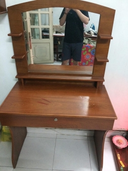 BÀN TRANG ĐIỂM GỖ XOAN ĐÀO (90x51x77)