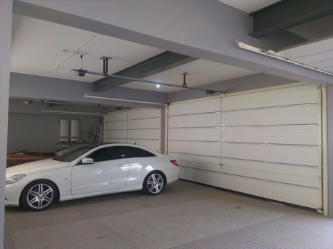 Cửa nâng cho Gara Ôtô - Chính hãng