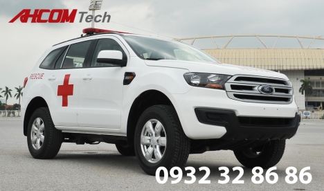 xe ô tô cứu thương Ford Everest