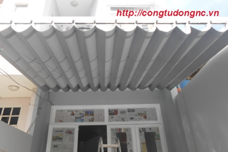 Giải pháp che nắng mưa hiệu quả - Mái che xếp ly