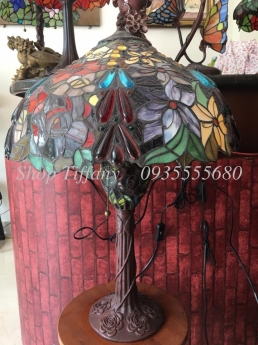 Đèn Bàn Tiffany Hoa Hồng Châu Âu