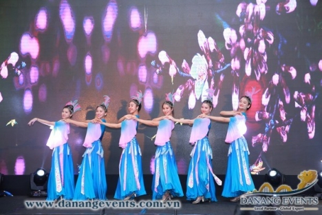 Biểu Diễn Nghệ Thuật