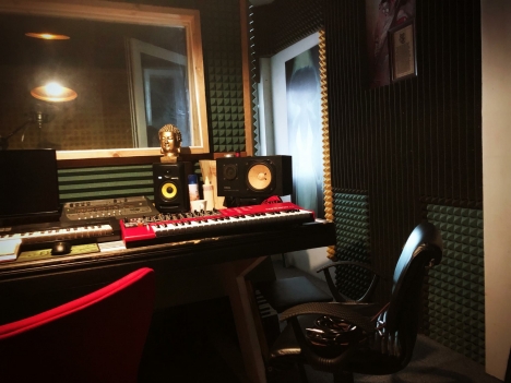 Phòng thu âm chuyên nghiệp MOL Studio