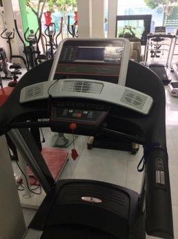Máy chạy bộ cao cấp TechFitness TF-580
