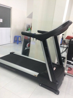 Máy chạy bộ cao cấp TechFitness TF-580