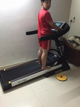 Máy tập chạy bộ điện đa năng TF-17AS