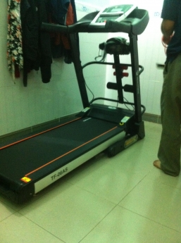 Máy chạy bộ điện đa năng Tech Fitness TF-06AS