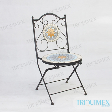 Ghế sắt mỹ nghệ chân xếp cho không gian ngoài trời tại Tp HCM