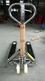 Xe nâng tay 2500 kg nhập khẩu Taiwan - Ms Thanh 0913 819 238