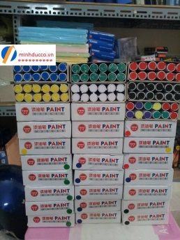 Bút sơn TOYO. Nếu lấy đại lý giá thương lượng. Chương trình khuyến mại tháng 8