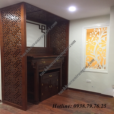 Phòng thờ thêm trang trọng với vách ngăn cnc màu nâu sẫm