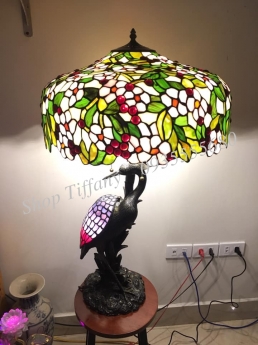 Đèn Bàn Tiffany Họa Tiết Hạc Đá