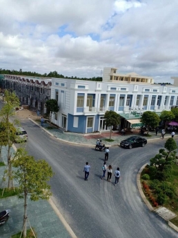 Dãy nhà phố HQC Trà Vinh