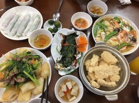 Phở cuốn 31 Ngũ Xã địa chỉ ăn ngon Hà Nội đáng lưu tâm