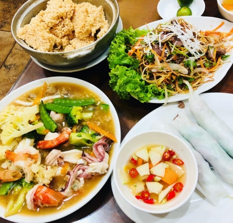 Phở cuốn 31 Ngũ Xã địa chỉ ăn ngon Hà Nội đáng lưu tâm