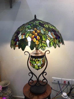 Đèn Bàn Tiffany Họa Tiết Cây Nho