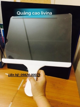 Mẫu những loại biển đón cầm tay giá chỉ 350.000