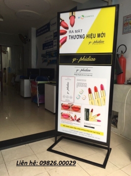 Standee chân sắt- Các loại standee giá rẻ tại Quận Thanh Xuân