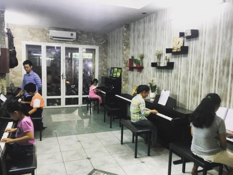 Khóa học Piano, Organ, Guitar 450.000/ tháng
