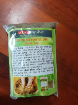 Bột thảo dược ngâm tay chân