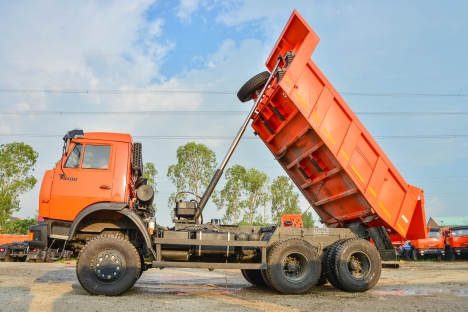 Xe Ben Kamaz 65111( 6X6), Thùng Ben 10M3