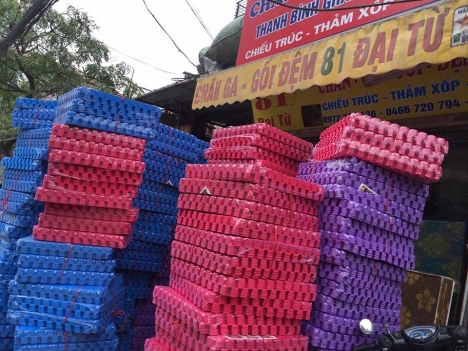 Chuyên bán buôn bán lẻ các loại xốp trải sàn giá rẻ.