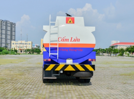Xe vận chuyển xăng dầu kamaz 53229 (6X4) 18m3