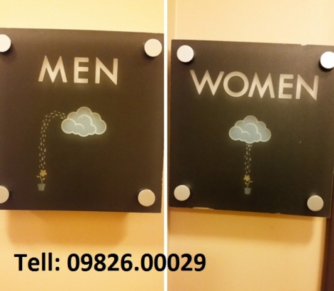 Biển hiệu nhà vệ sinh bằng Mica, Inox sang trọng