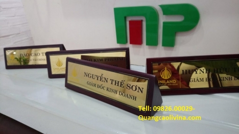 Biển chức danh Mica là gì- Địa chỉ mua biển chức danh để bàn tại Hà nội