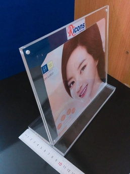 Kệ menu để bàn hít nam châm – NHận làm số lượng theo yêu cầu