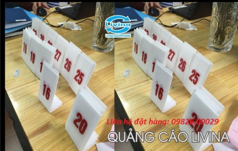 Mẫu biển số bàn sang trọng, lịch sự để bàn