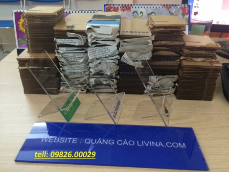 Thiết kế-gia công các loại kệ điện thoại mica đẹp, sang trọng