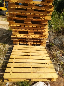 Kinh doanh pallet gỗ thông ,thùng rác công nghiệp tại đà nẵng