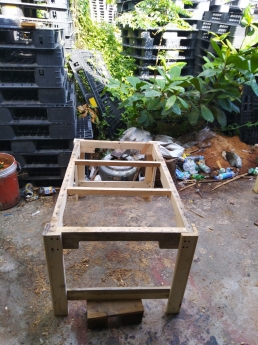 Kinh doanh pallet gỗ thông ,thùng rác công nghiệp tại đà nẵng