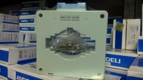 máy biến dòng vuông MSQ -100 800/5