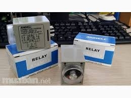 RElAY trung gian 14 chân có đèn 4NO+ 4 NC 220VAC