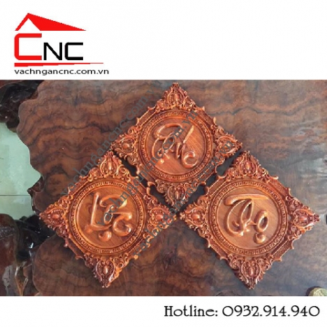 Siêu phẩm đốc lịch treo tường bằng gỗ hương đẹp cho ngày tết