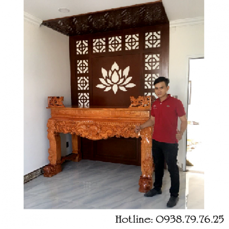 Phong thủy nhà với vách ngăn cnc phòng khách có bàn thờ đẹp