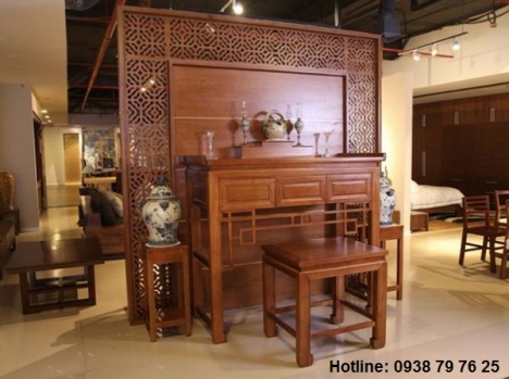 Phong thủy nhà với vách ngăn cnc phòng khách có bàn thờ đẹp